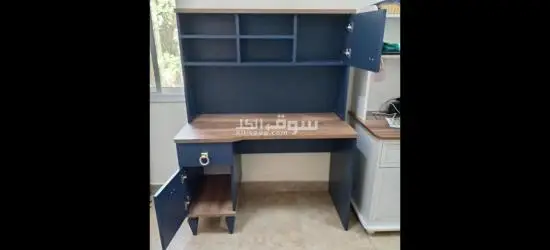 مكتب في حالة ممتازة